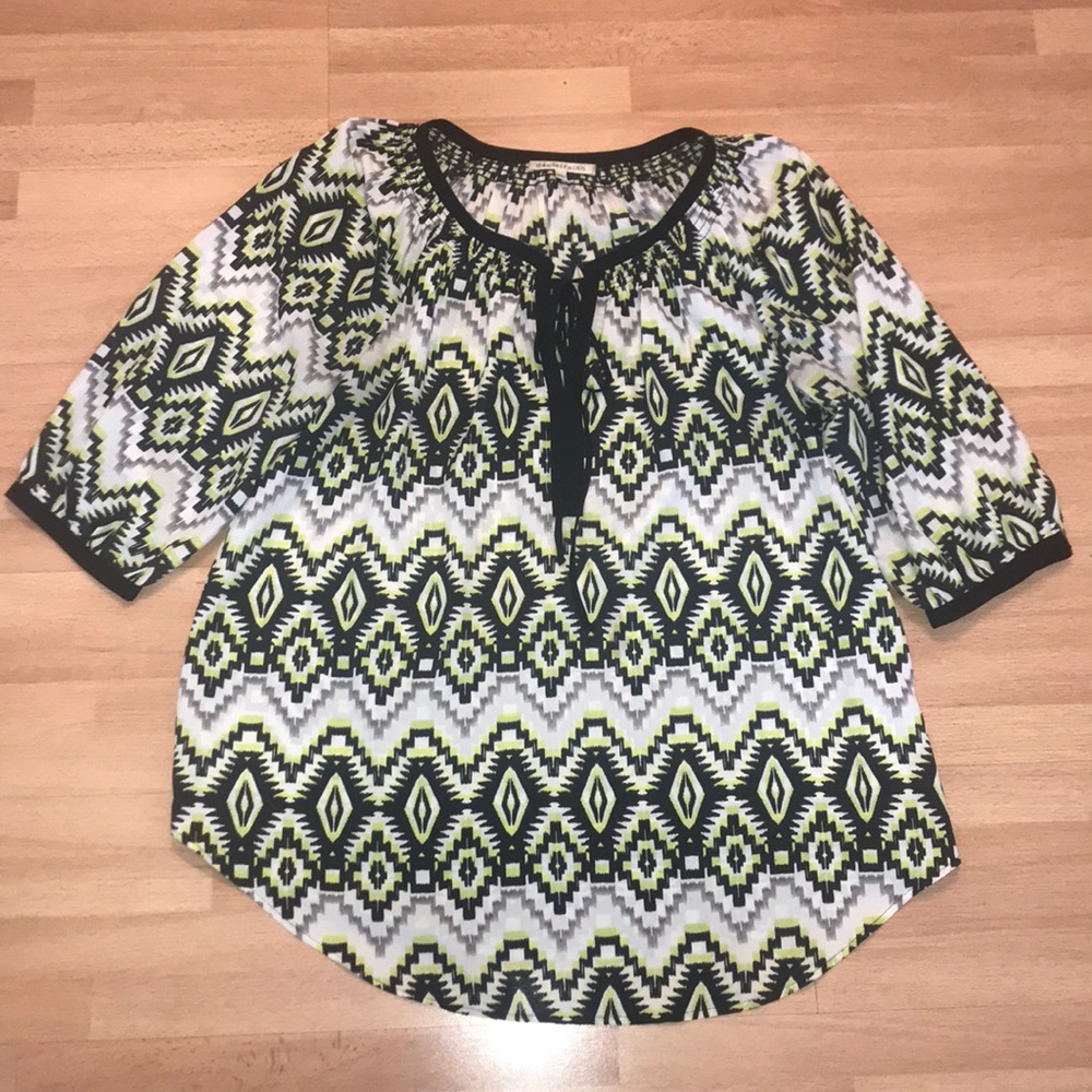 Daniel Rainn Neon & Black 3/4 Sleeve Aztec Top